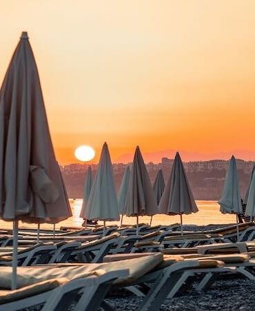 Antalya’da Tatil Ne Kadara Mal Olur? – 2025 Fiyat Rehberi