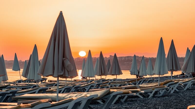 Antalya’da Tatil Ne Kadara Mal Olur? – 2025 Fiyat Rehberi