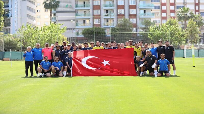 Alanyaspor Tarihi ve Başarıları: Turuncu-Yeşil Yolculuk