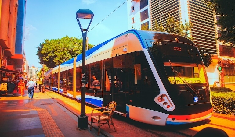 Antalya’da Bugün: 4 Mayıs 2025 Pazar Günü Öne Çıkan Gelişmeler