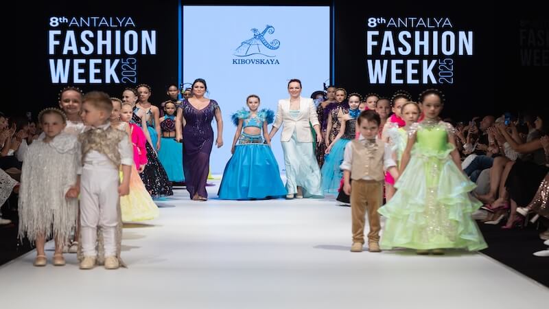 Antalya’da Podyumlar Işıldıyor: Moda Haftası Başladı