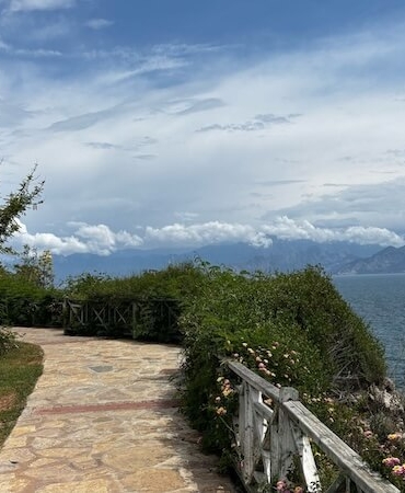 Antalya’nın Gözdesi Şirinyalı Mahallesi: Lara Bölgesinde Yaşam ve Konforun Adı