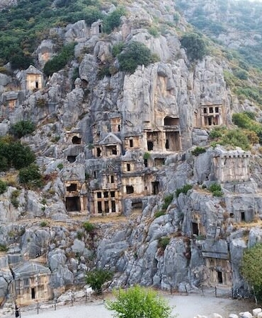 Antalya’nın Sessiz Hazinesi Demre: Likya’nın Kalbinde Tarih, Doğa ve Huzur Bir Arada