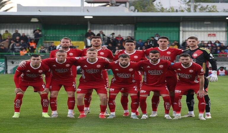 Antalyaspor Tarihi ve Başarıları: Kırmızı Beyaz Sevdanın Yolculuğu