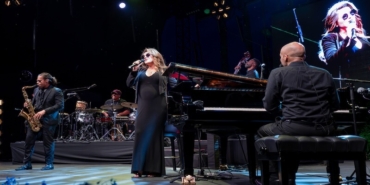 Melody Gardot, 8. Akra Caz Festivali’nde Antalyalılarla Büyülü Bir Gece Yaşattı