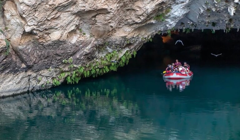 Altınbeşik Mağarası: Türkiye’nin Yeraltı Cenneti Antalya’da