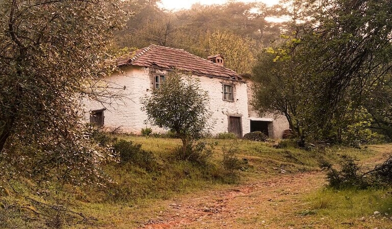 Antalya Tatili Planlayanların Sorduğu 10 Soru (2025 Güncel Cevaplar)