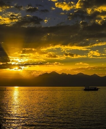Antalya’nın Gizli Cennetlerinden Biri: Serik İlçesi Rehberi (2025)
