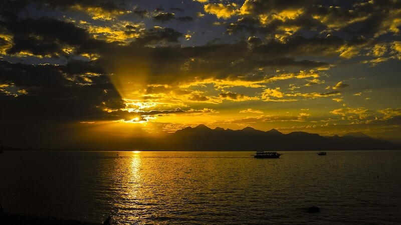 Antalya’nın Gizli Cennetlerinden Biri: Serik İlçesi Rehberi (2025)