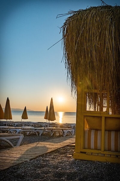 Antalya'nın İncisi: Konyaaltı Plajı Rehberi