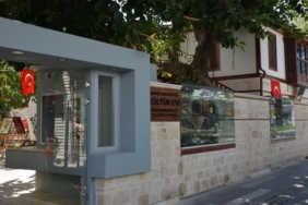 Kemer İlçesi: Torosların Eteklerinde, Akdeniz’in Işıltılı Yüzü