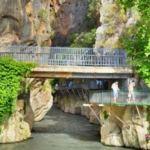 Saklıkent Kanyonu: Antalya'nın Doğa Harikası Serin Kaçış Noktası