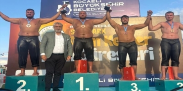 Türkiye Yağlı Güreş Ligi’nde Kemer’in Gururu Oldu