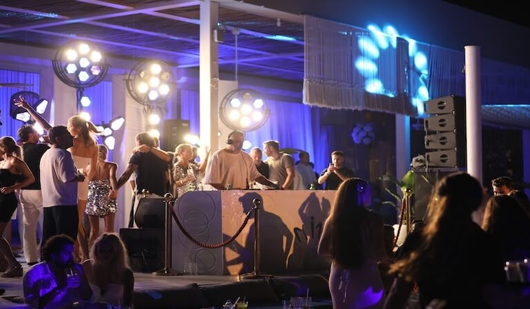 Regnum The Crown ile Lüks Tatil Anlayışı Yeniden Tanımlanıyor