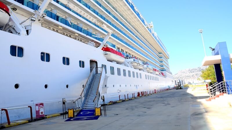QTerminals Antalya, Lüks Kruvaziyer MV Allura’yı İlk Kez Ağırladı