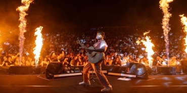 Antalya’da Kenan Doğulu Rüzgârı Esti