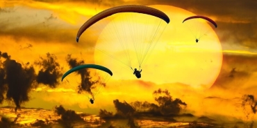 Antalya’nın Rüzgârla Dansı: Yamaç Paraşütü ve Extreme Sporlar