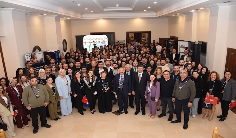 Mesleki Gelişim Odaklı Dev Zirve Gerçekleştirildi