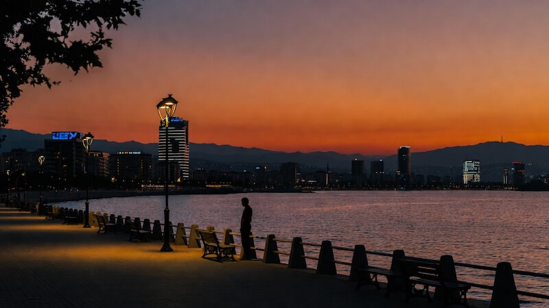 Antalya Turizm Cenneti mi, Geçici Kazanç Şehri mi?